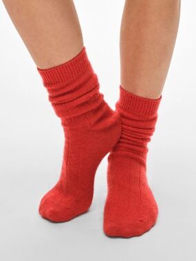 White + Warren Cashmere Ribbed Socks